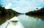 Karanambu Lodge: Fahrt am Fluss zur Tierbeobachtung