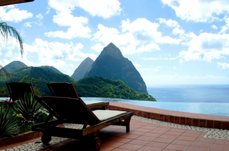 Infinity Pool with view of the Pitons