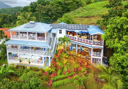 Hotel The Champs: building seen from above