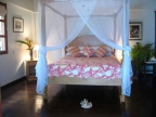 Fine boutique hotel: room with four poster bed (example)