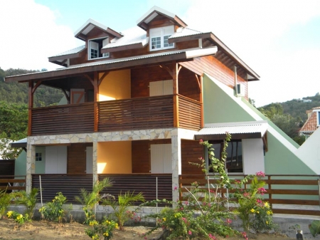 The building housing the apartments